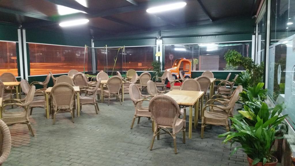 莱昂酒店 拉帕马德孔达 外观 照片